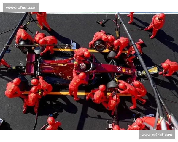 F1赛场红旗频发引发争议车手与赛会应对策略分析